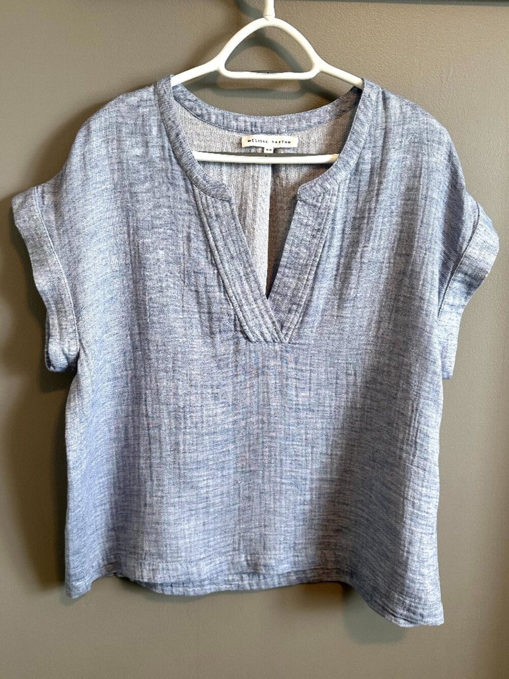 Melissa Nepton Blue Textured Split V-Neck Boxy Top Like New Women's Medium
